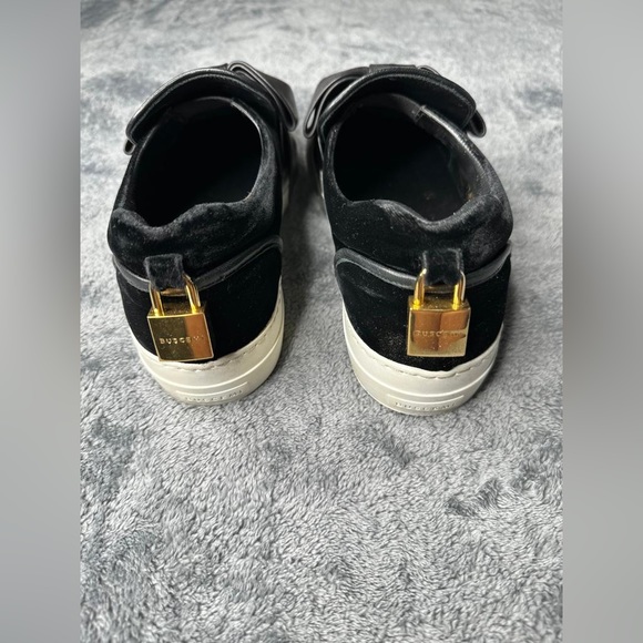 Buscemi - Picture 2 of 2